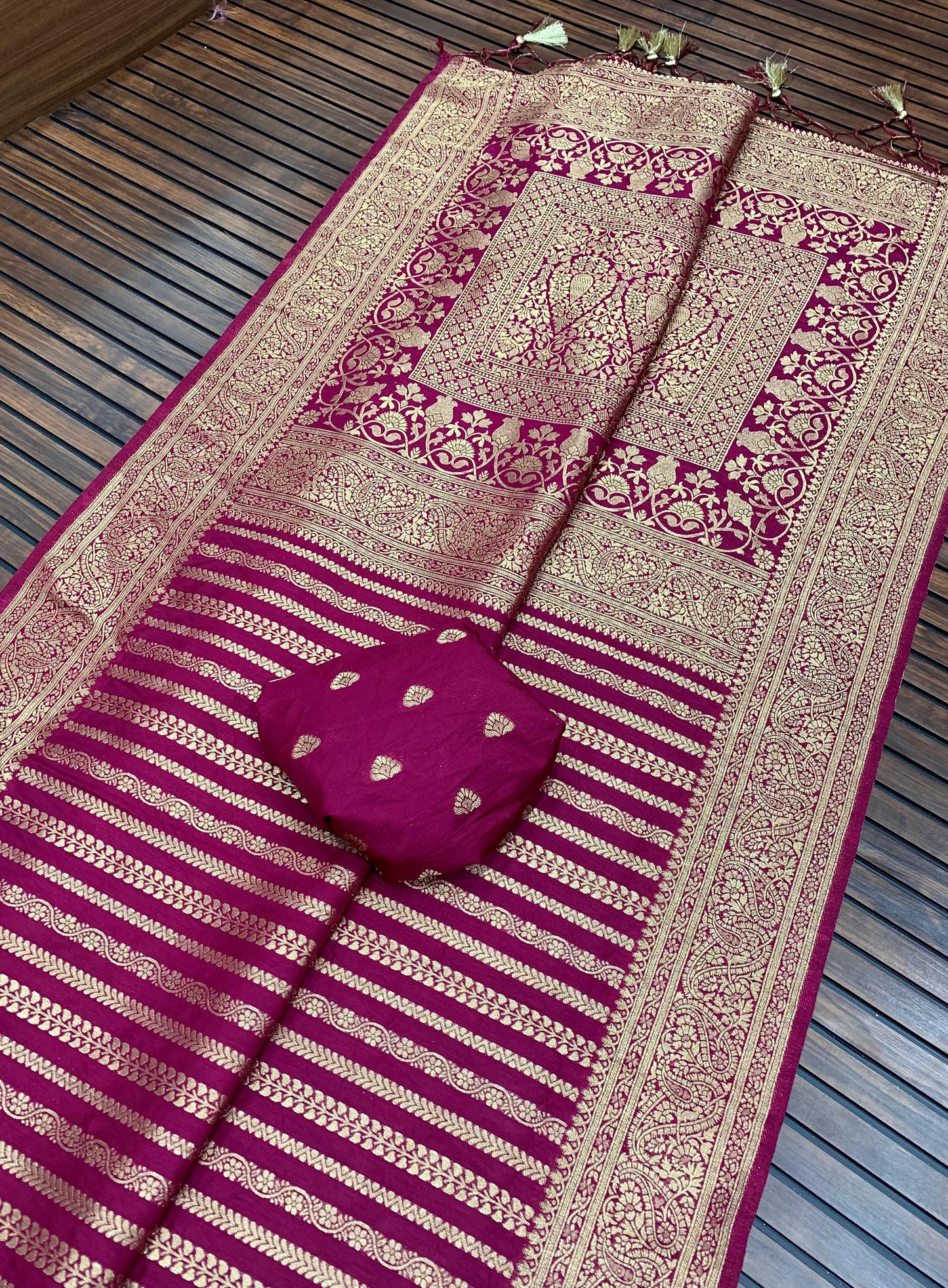 BANRASI DOLA SILK VISCOSE PURE JARI JAQUCARD WEVEING SAREE