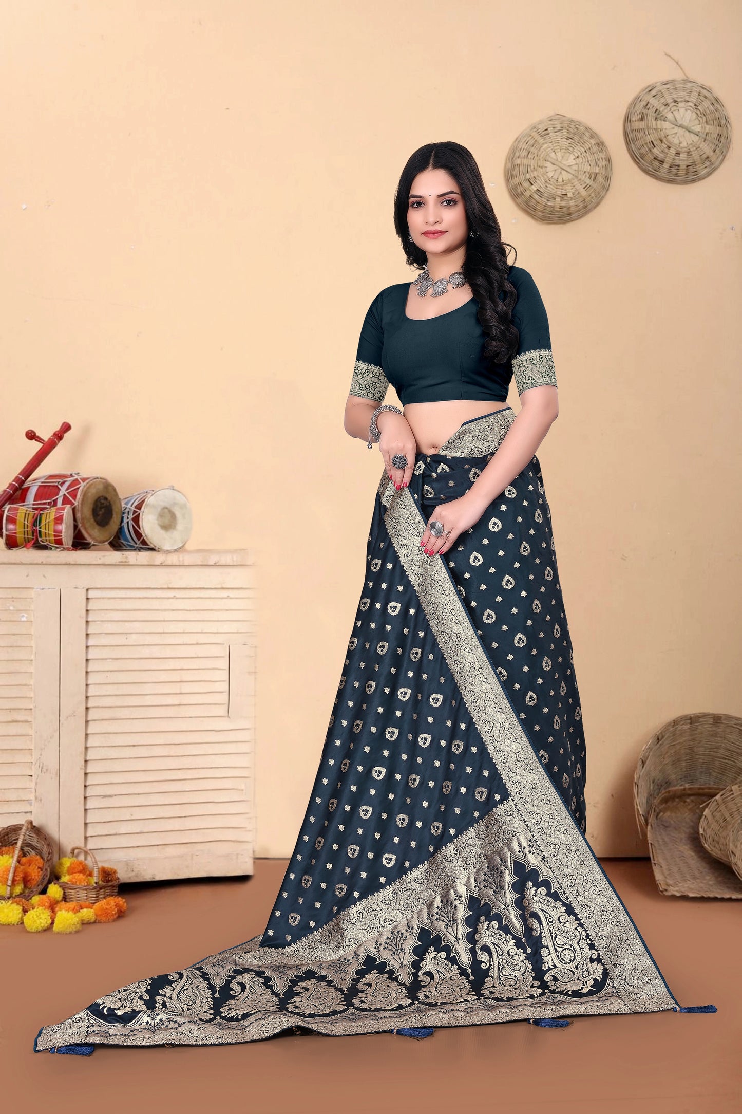 Banarasi Type Sartin Saree