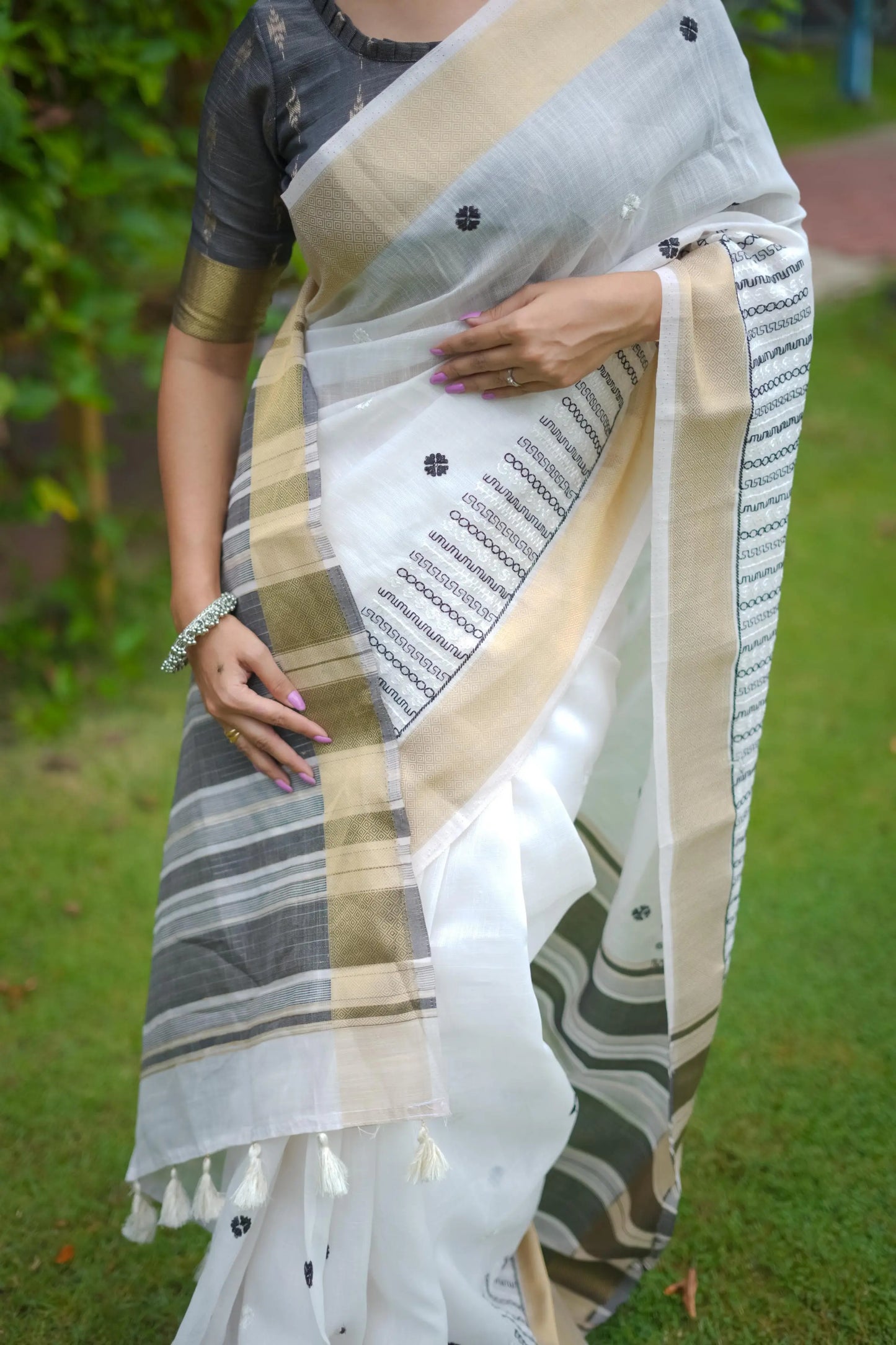Soft Lilen Cotton Saree
